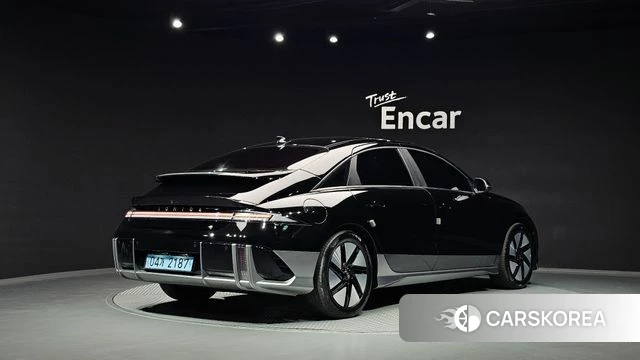 Hyundai Ionic 6 2022 Черный из Кореи