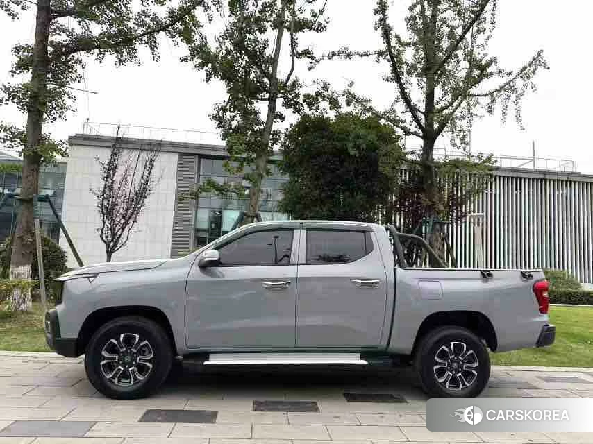 Chang'an Hunter 2024 Серебристо-серый из Китая