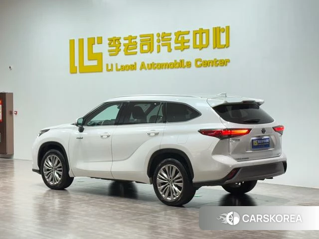 Toyota Highlander 2021 Белый из Китая