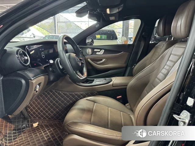 Mercedes-Benz E-Class 2023 Черный из Китая
