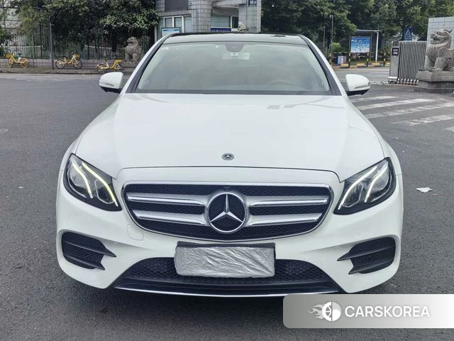 Mercedes-Benz E-Class 2020 Белый из Китая