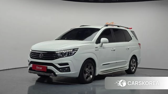 Ssangyong Korando Turismo 2018 Белый из Кореи