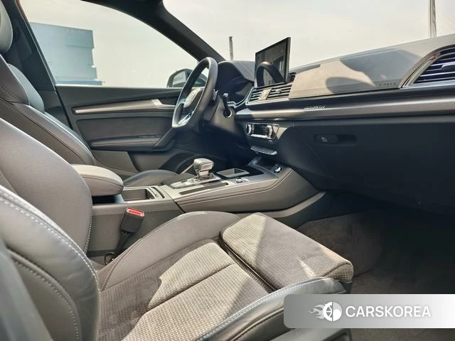 Audi Q5L 2024 Черный из Китая
