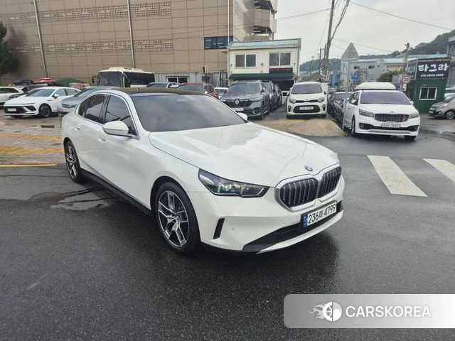 BMW 5 Series (G60) 2023 Белый из Кореи
