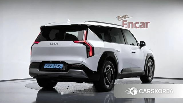 Kia EV9 2023 Белый из Кореи