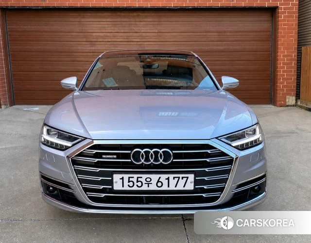 Audi A8 (D5) 2020 Светло-серебряный цвет из Кореи