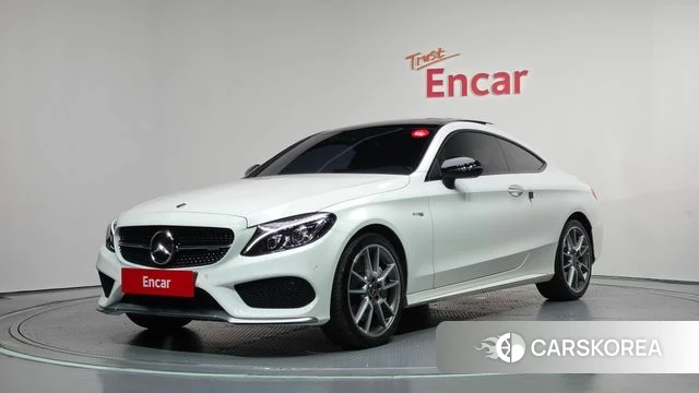 Mercedes-Benz C-Class W205 2018 Белый из Кореи