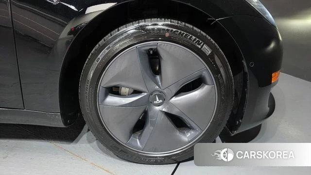 Tesla Model 3 2020 Черный из Кореи