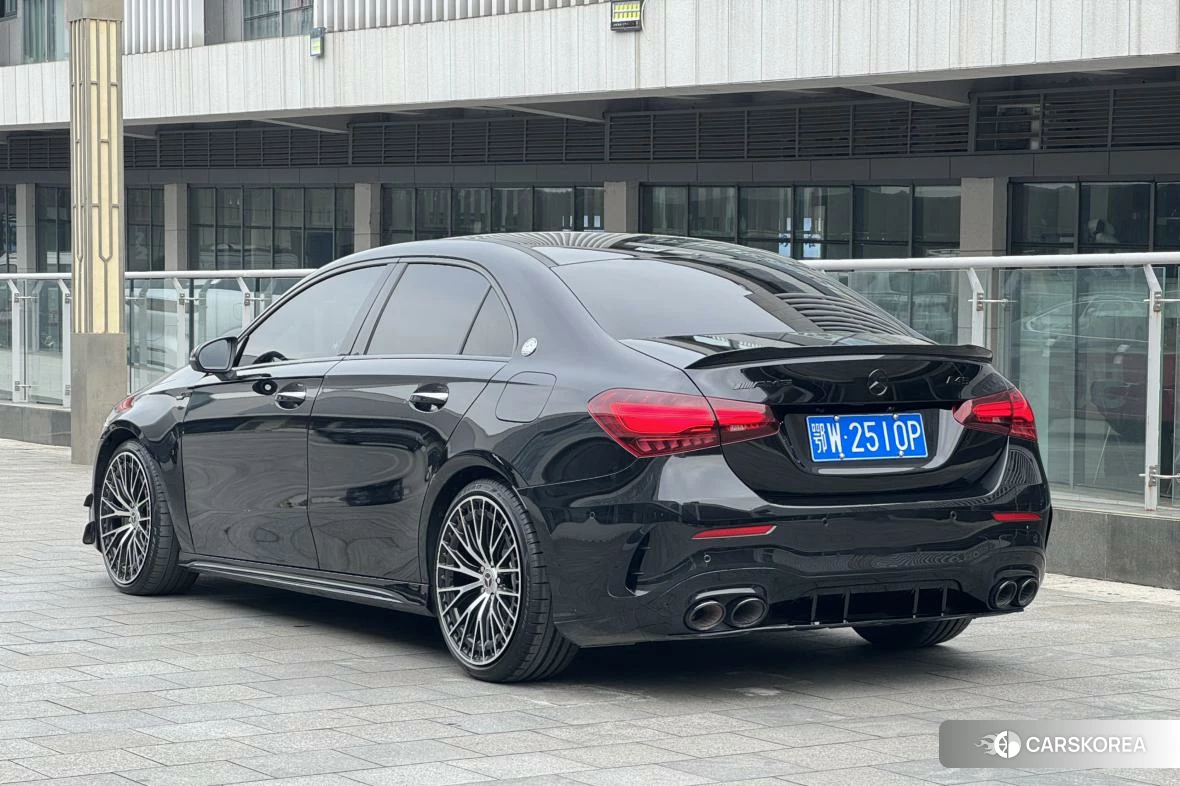 Mercedes-Benz AMG A-Class 2023 Черный из Китая