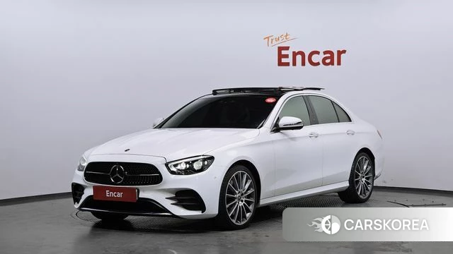 Mercedes-Benz E-Class W213 2021 Белый из Кореи