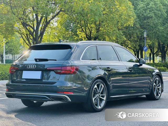 Audi A4L 2020 Темно-серый из Китая
