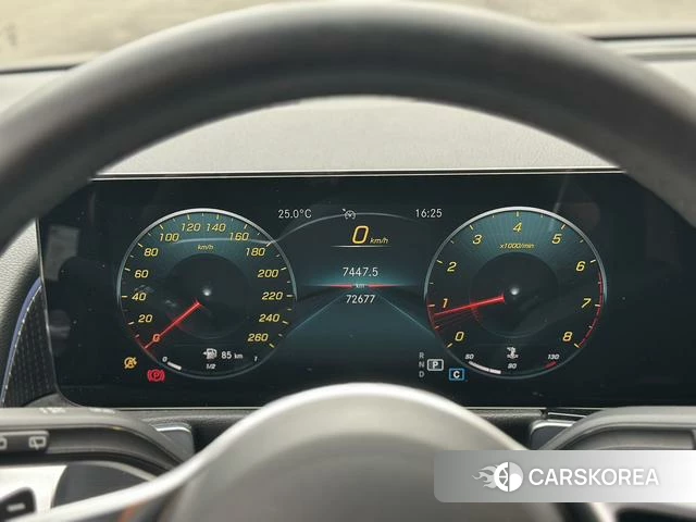Mercedes-Benz GLB 2021 Синий из Китая