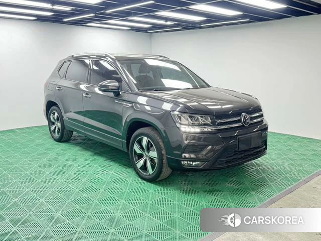 Volkswagen Tharu 2021 Темно-серый из Китая