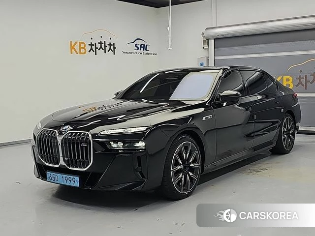 BMW i7 (G70) 2023 Черный из Кореи