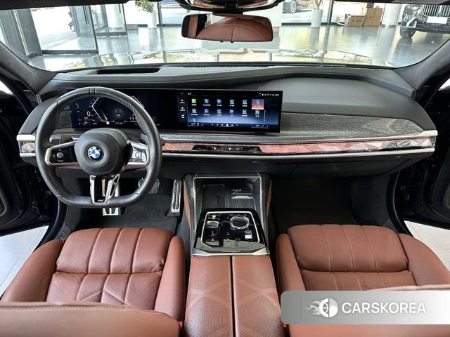 BMW 7 series 2025 Синий из Китая