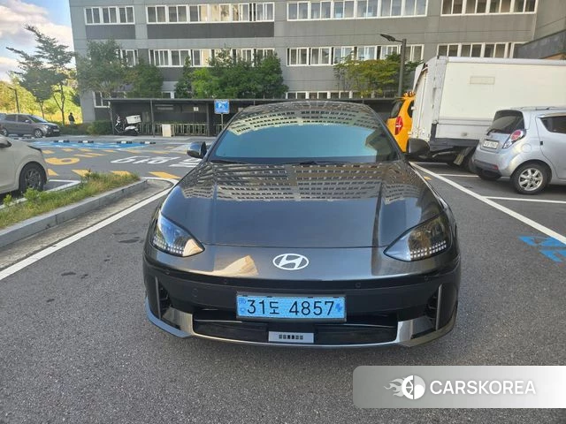 Hyundai Ionic 6 2024 Темно-зеленый из Кореи