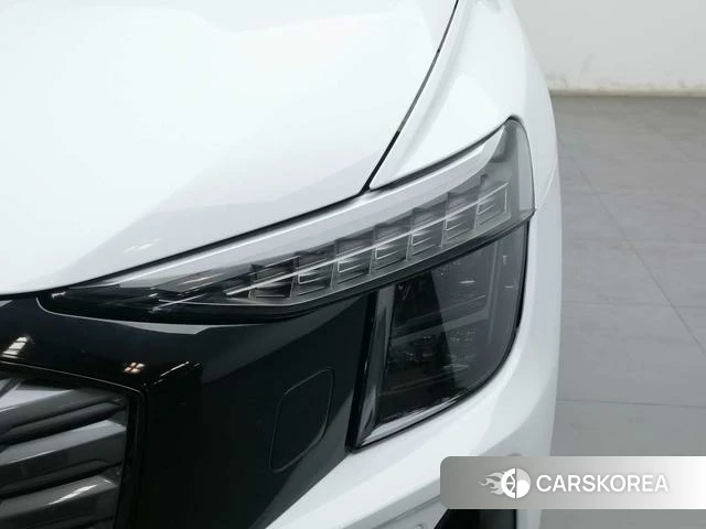 Audi Q5L 2023 Белый из Китая