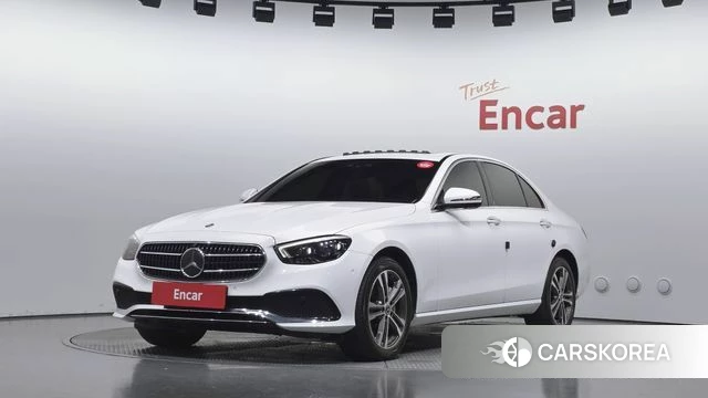 Mercedes-Benz E-Class W213 2022 Белый из Кореи