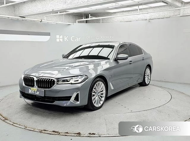BMW 5 Series (G30) 2023 Серый из Кореи