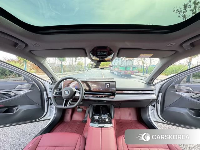 BMW 5 series 2025 Белый из Китая