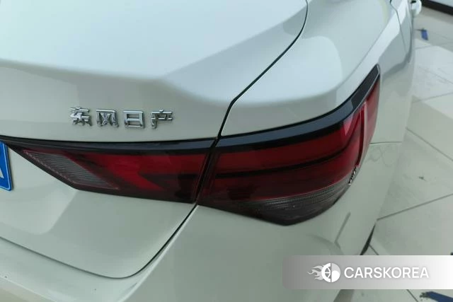 Nissan Sylphy 2022 Белый из Китая