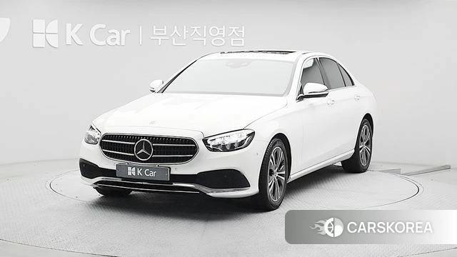 Mercedes-Benz E-Class W213 2021 Белый из Кореи