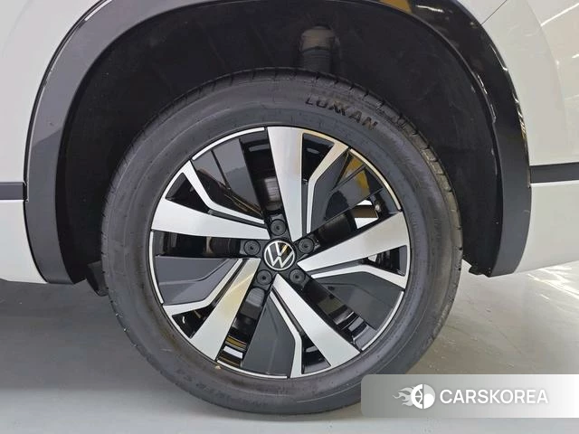 Volkswagen Tayron 2021 Белый из Китая