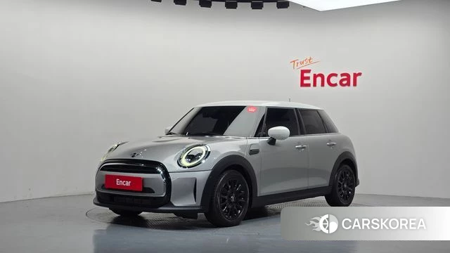 Mini Cooper 2024 Серебристо-серый из Кореи