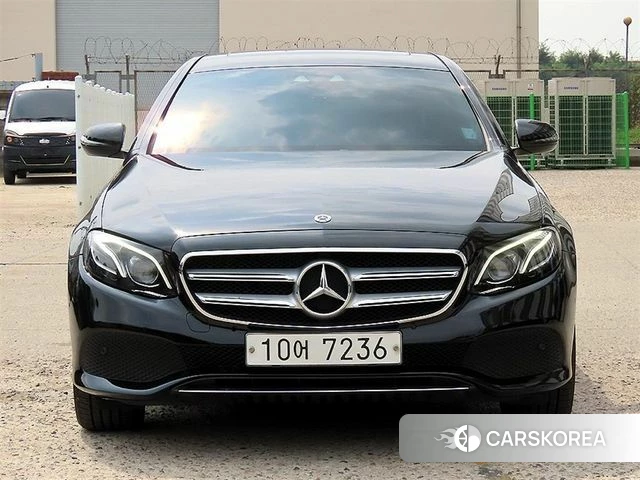Mercedes-Benz E-Class W213 2018 Черный из Кореи