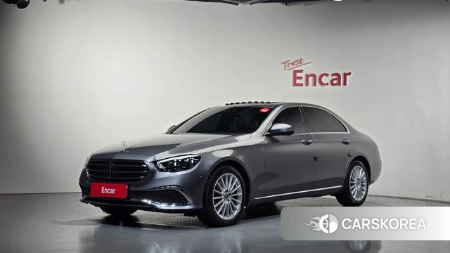 Mercedes-Benz E-Class W213 2022 Серый из Кореи