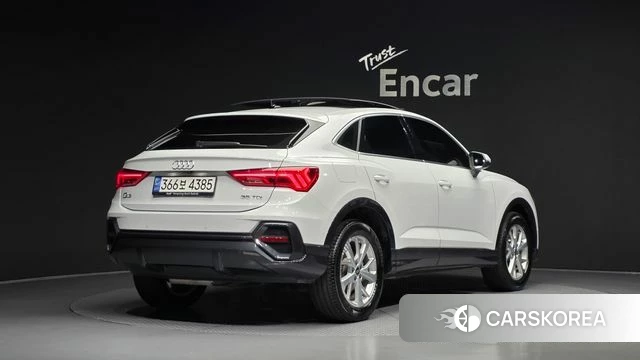 Audi Q3 (F3) 2022 Белый из Кореи