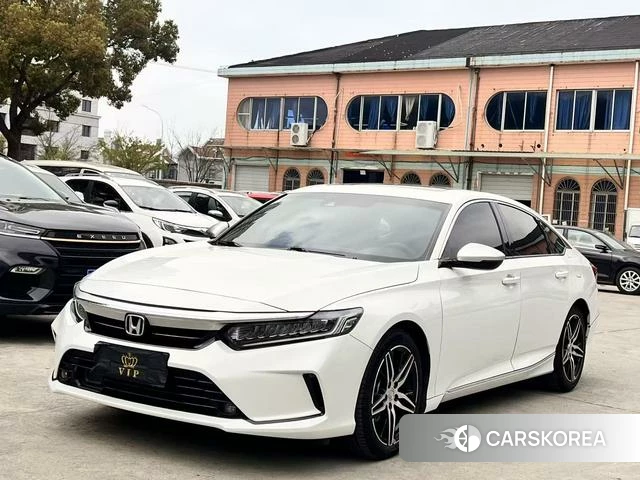 Honda Inspire 2022 Белый из Китая