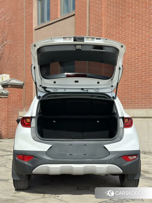 Kia KX1 2023 Белый из Китая