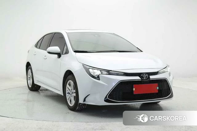 Toyota Levin 2021 Белый из Китая
