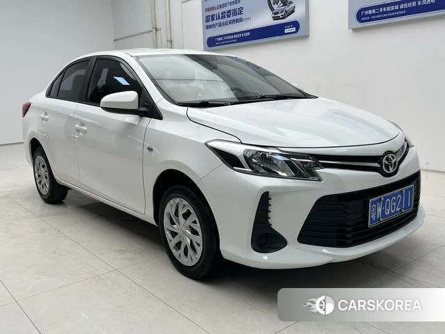 Toyota Vios 2021 Белый из Китая