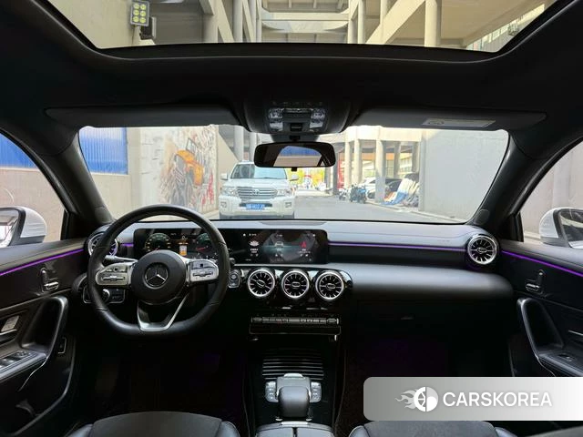 Mercedes-Benz A-Class 2021 Белый из Китая