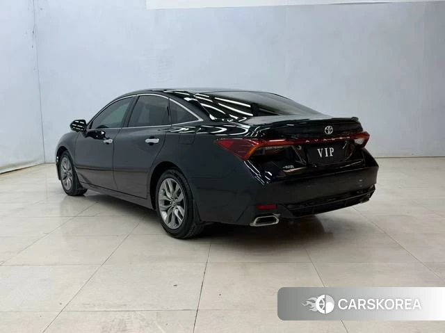 Toyota Avalon 2021 Черный из Китая