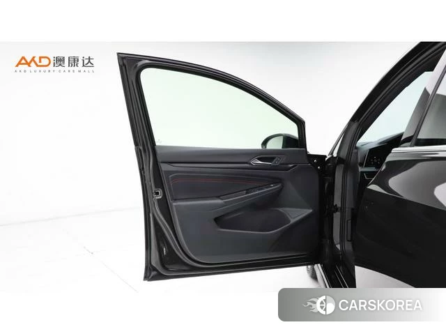Volkswagen Golf 2024 Черный из Китая