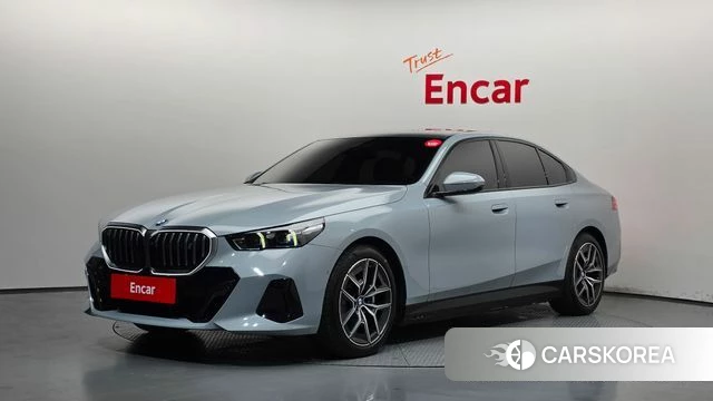 BMW i5 (G60) 2026 Цвет галактики из Кореи