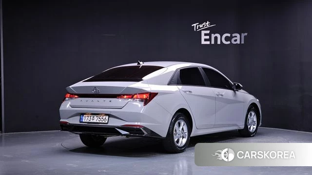 Hyundai Avante (CN7) 2021 Серебристо-серый из Кореи