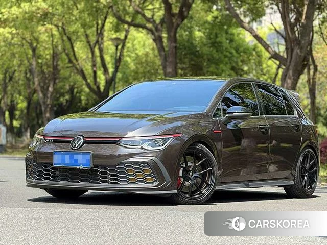 Volkswagen Golf 2023 Темно-серый из Китая