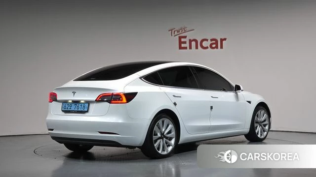 Tesla Model 3 2020 Белый из Кореи