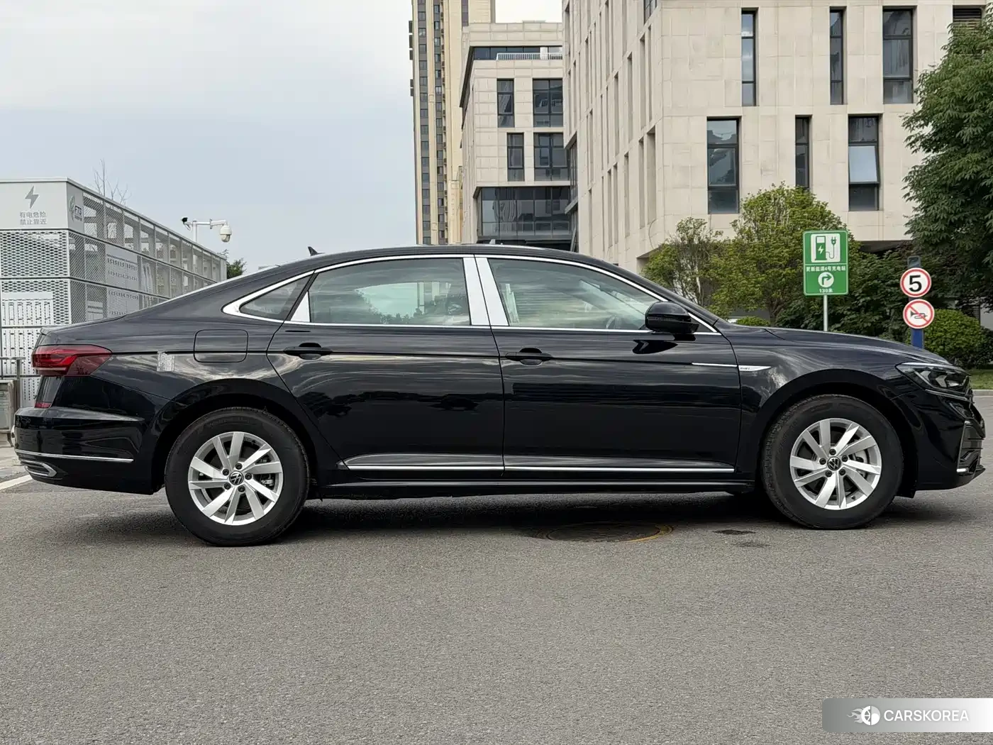 Volkswagen Passat 2026 Черный из Китая