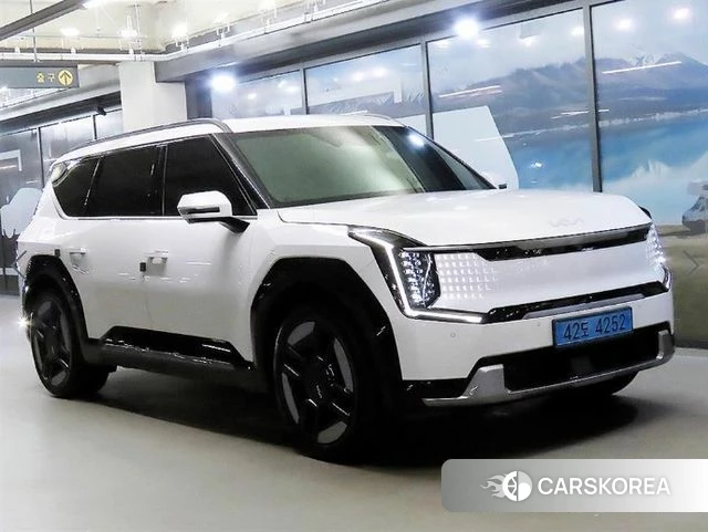 Kia EV9 2023 Белый из Кореи