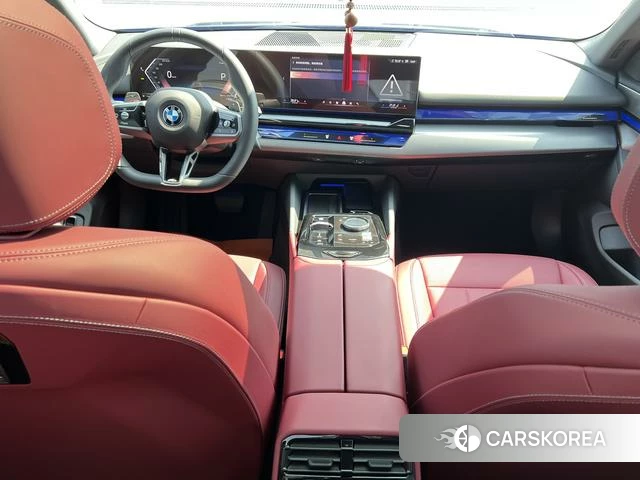 BMW 5 series 2025 Черный из Китая