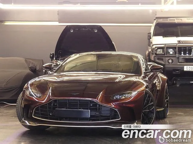Aston Martin Vantage 2nd Generation 2023 Фиолетовый из Кореи