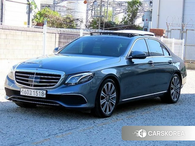 Mercedes-Benz E-Class W213 2020 Серый из Кореи