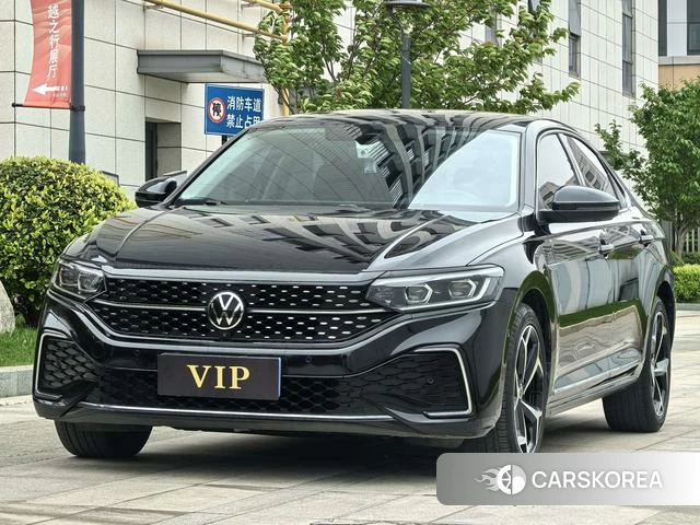 Volkswagen Passat 2022 Черный из Китая