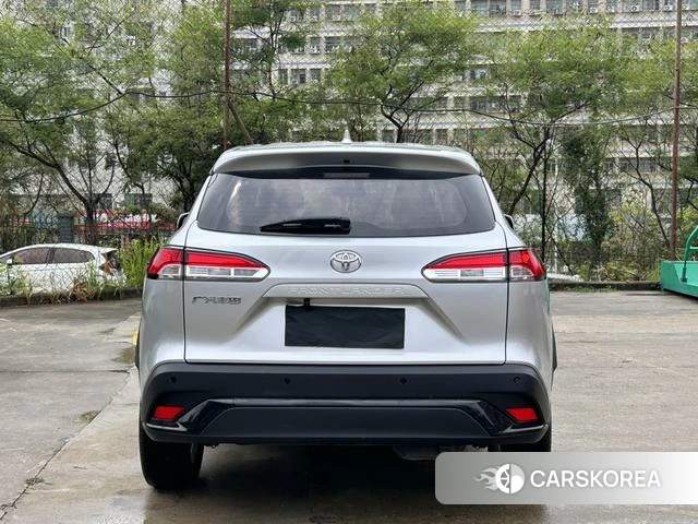 Toyota Frontlander 2022 Серебристо-серый из Китая