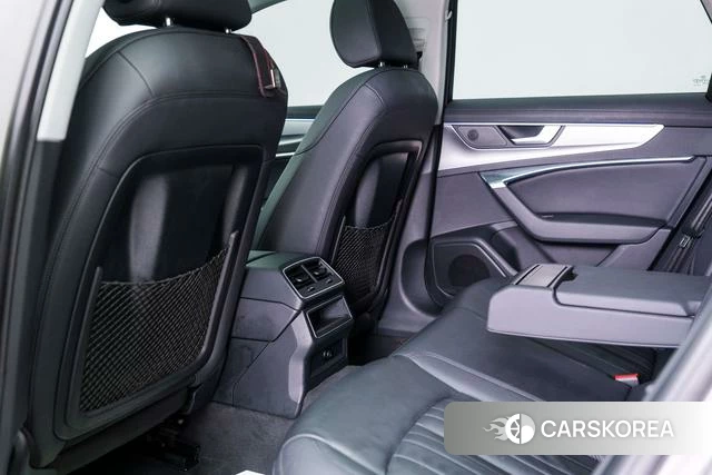 Audi A6 2022 Темно-серый из Китая